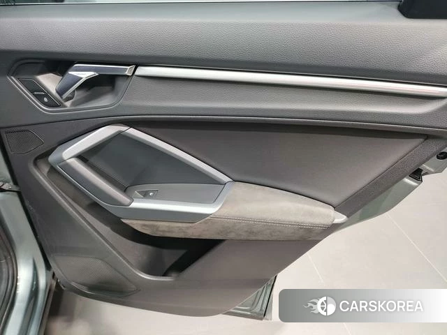 Audi Q3 Sportback id 4213819 из Китая 22