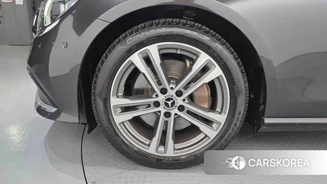 Mercedes-Benz E-Class W213 id 4657435 из Кореи 30