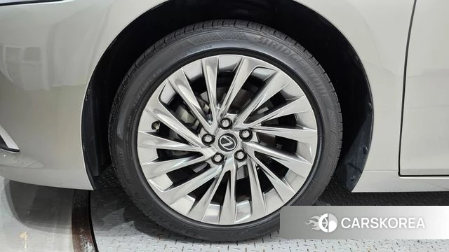 Lexus ES300h 7th generation id 4904503 из Кореи 32