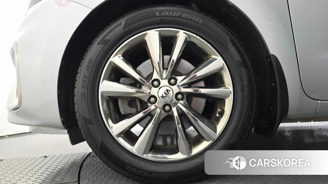 Kia The New Carnival id 4895526 из Кореи 31