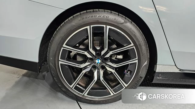 BMW 7 Series (G70) id 3940070 из Кореи 15