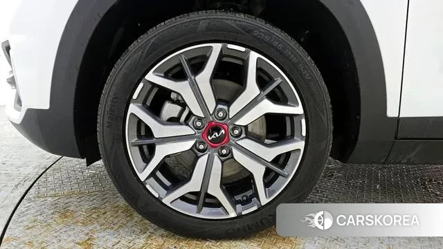 Kia Seltos id 3759214 из Кореи 15