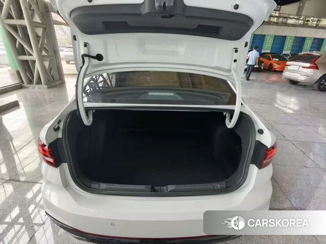 Volkswagen Lavida id 4320944 из Китая 21