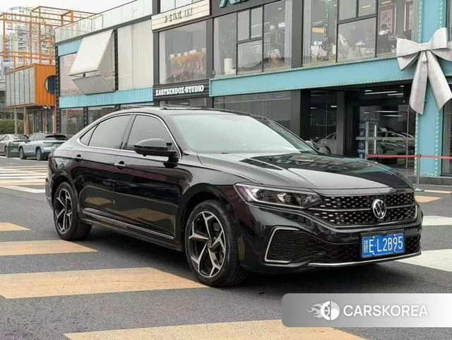 Volkswagen Passat 2023 Черный из Китая, фото 5