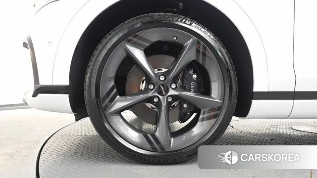 Genesis GV70 id 3921907 из Кореи 16