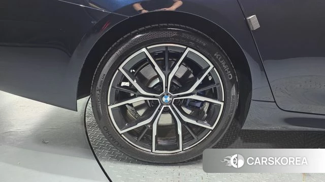 BMW 5 Series (G30) id 4535394 из Кореи 29