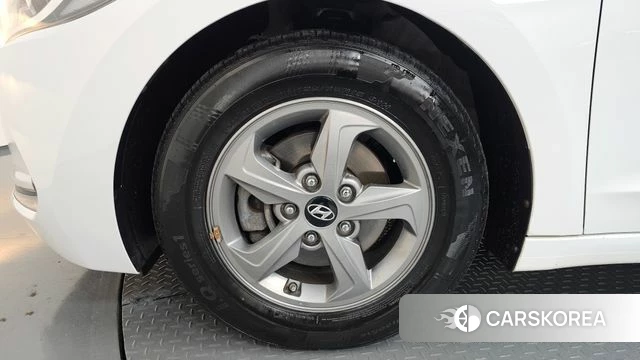 Hyundai Avante AD id 3894337 из Кореи 15