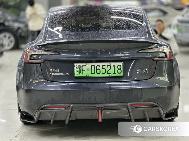 Tesla Model 3 2025 Темно-серый из Китая, фото 5