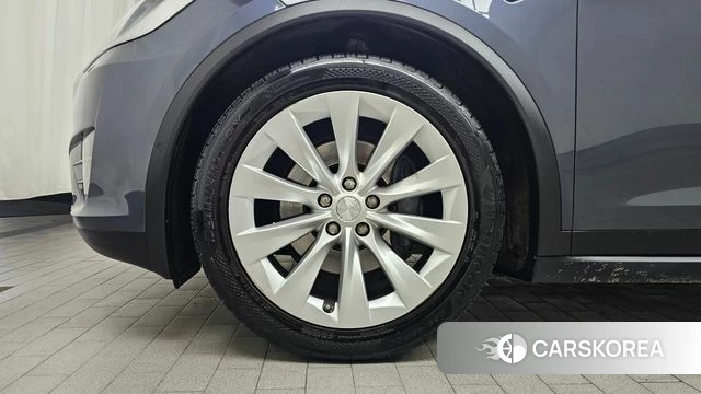 Tesla Model X id 4490792 из Кореи 15