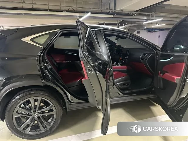 Lexus NX350h Second generation 2024 Черный из Кореи, фото 5