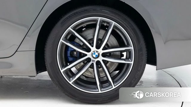 BMW 5 Series (G30) id 4495219 из Кореи 15