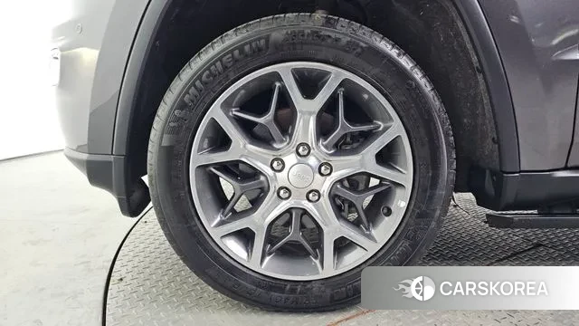 Jeep Grand Cherokee id 3672552 из Кореи 15