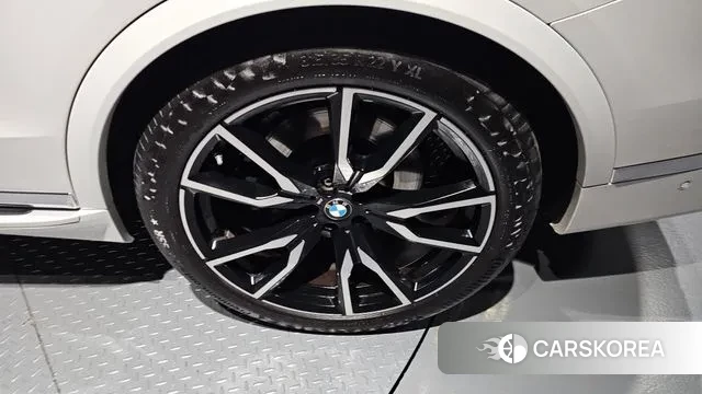 BMW X7 (G07) id 3354990 из Кореи 15