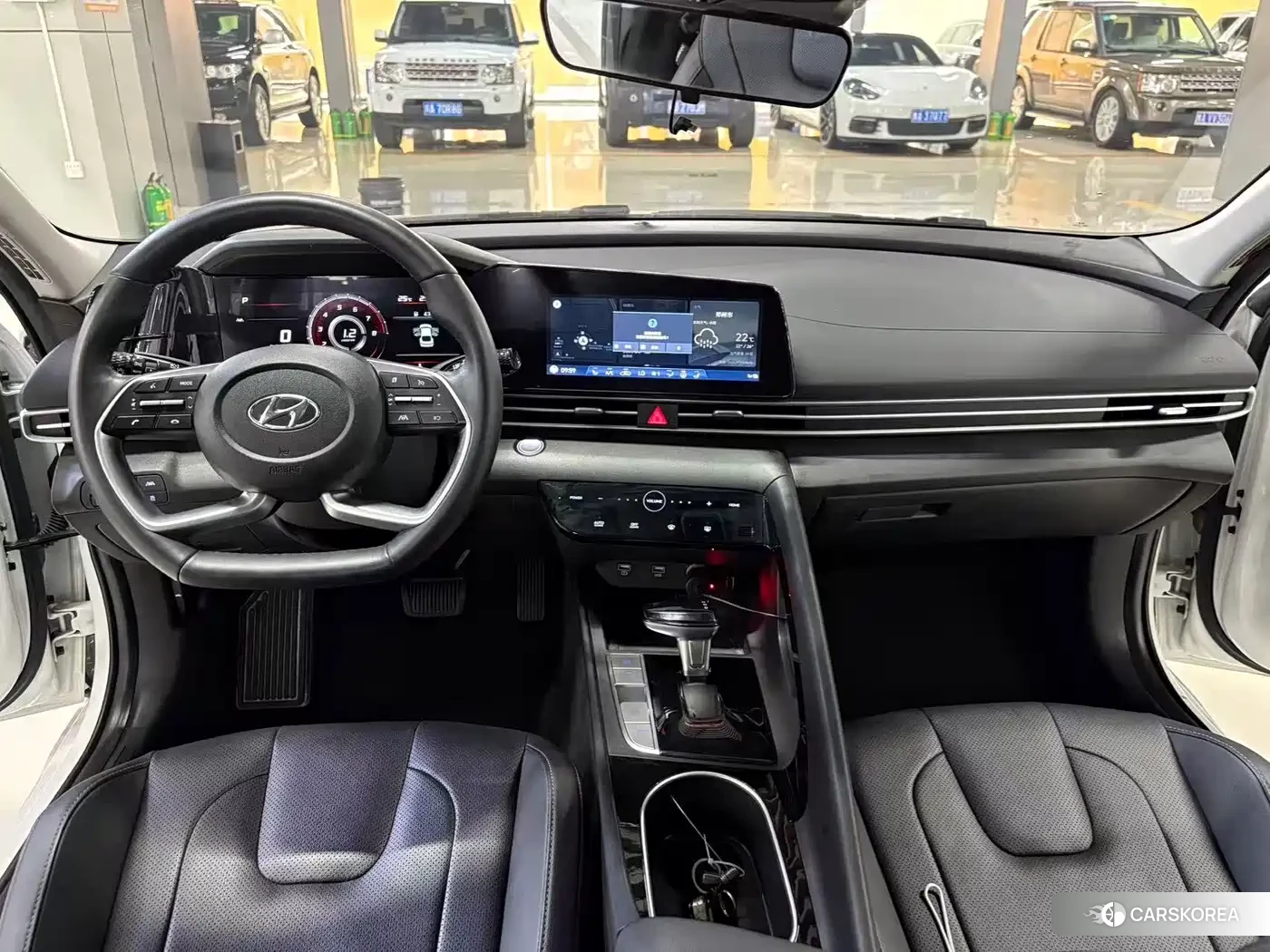 Hyundai Elantra 2023 Белый из Китая, фото 5