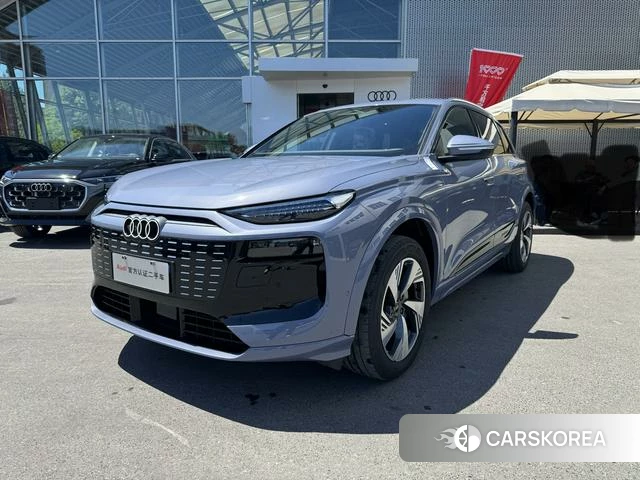 Audi Q6L e-tron 2026 Темно-серый из Китая, фото 5