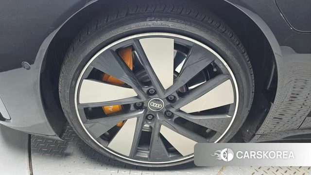 Audi e-Tron GT id 4646346 из Кореи 29