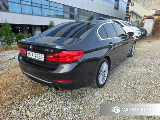 BMW 5 Series (G30) id 3371215 из Кореи 15