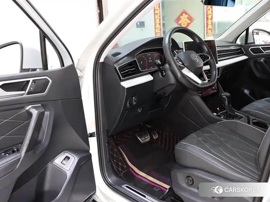Volkswagen Tiguan L id 4565094 из Китая 15