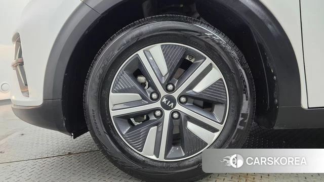 Kia The New Niro id 4397010 из Кореи 25