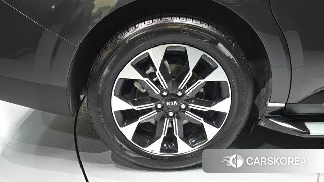 Kia Carnival 4th generation id 4304010 из Кореи 29