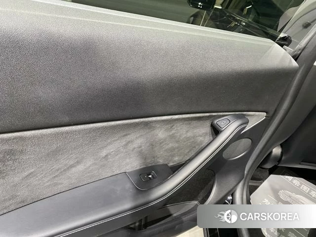 Tesla Model Y id 4182695 из Китая 35