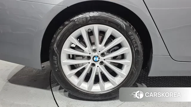 BMW 5 Series (G30) id 3711856 из Кореи 15