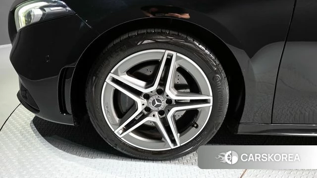 Mercedes-Benz A-Class W177 id 4310378 из Кореи 25