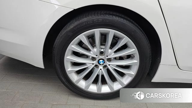 BMW 5 Series (G30) id 4424986 из Кореи 30