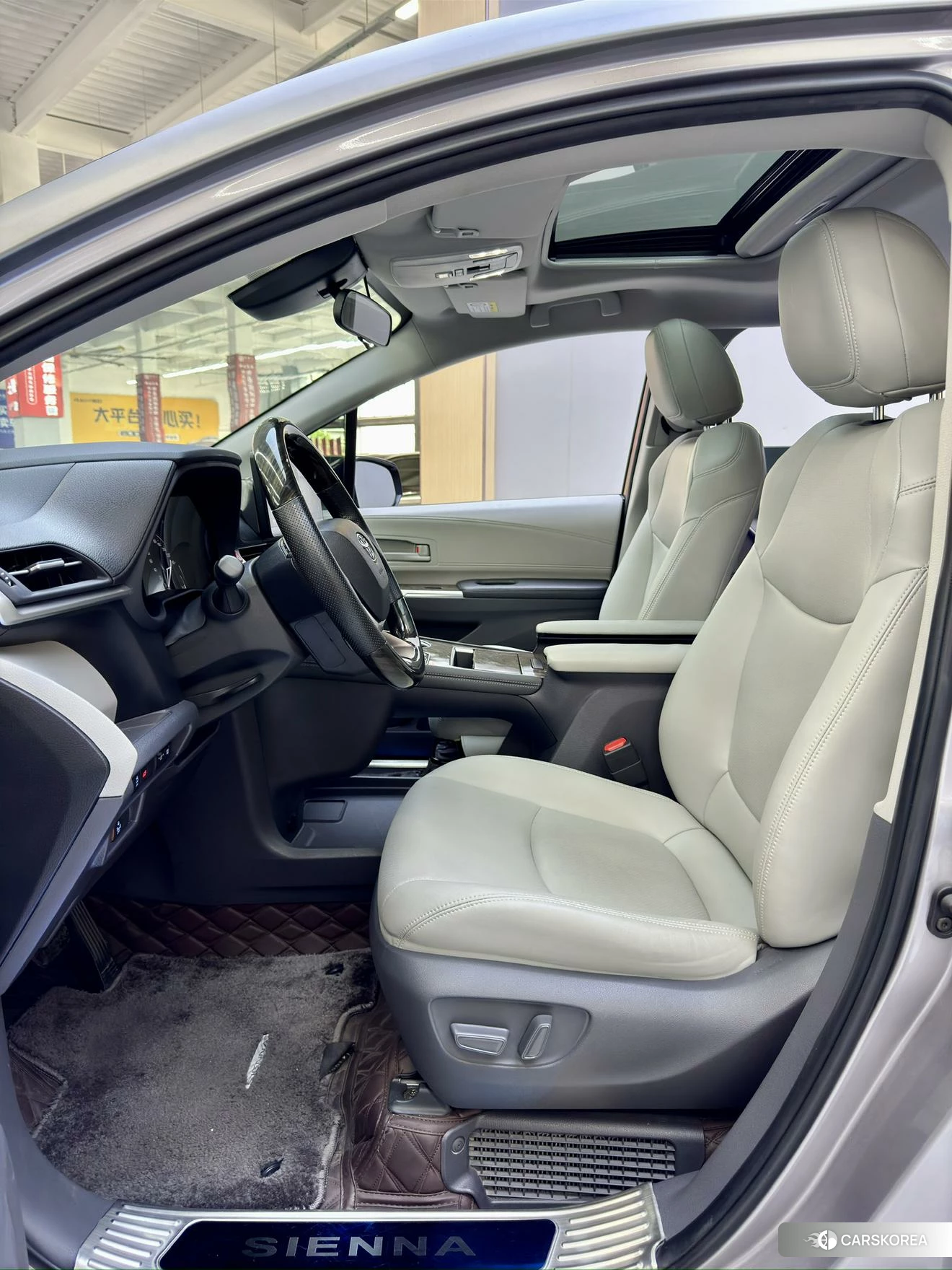 Toyota Saina id 4454756 из Китая 9