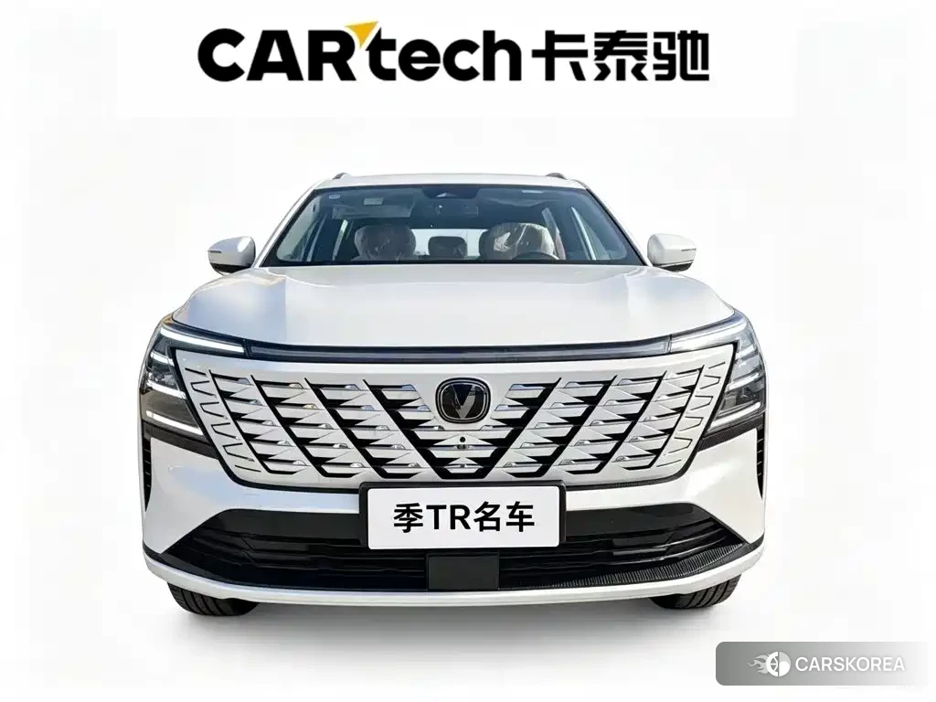 Chang'an CS75PLUS 2026 Белый из Китая, фото 5