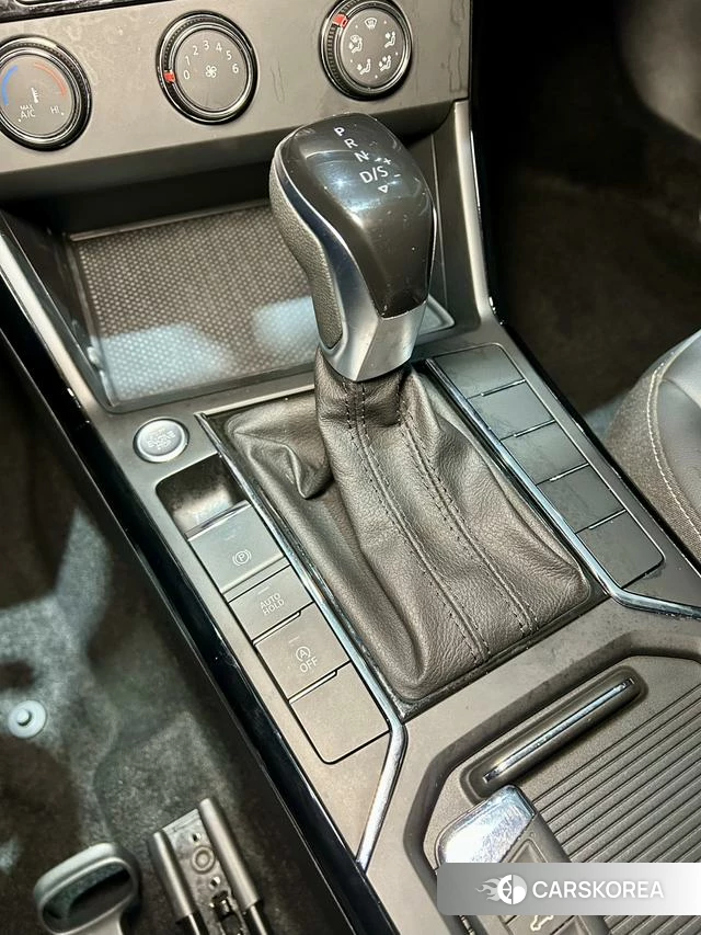 Volkswagen Passat id 4258664 из Китая 28