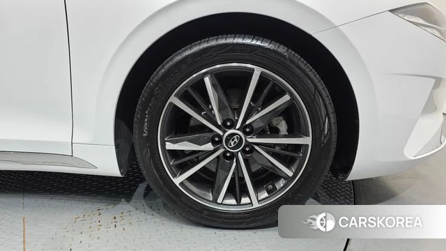 Hyundai The New Grandeur IG id 4779537 из Кореи 28