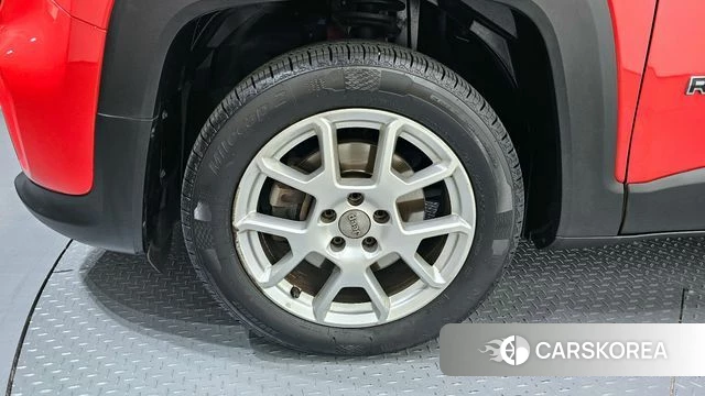 Jeep Renegade id 3924578 из Кореи 15