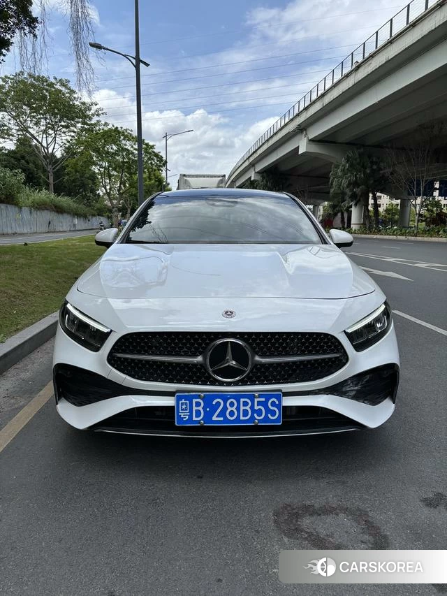 Mercedes-Benz Class A 2024 Белый из Китая, фото 5