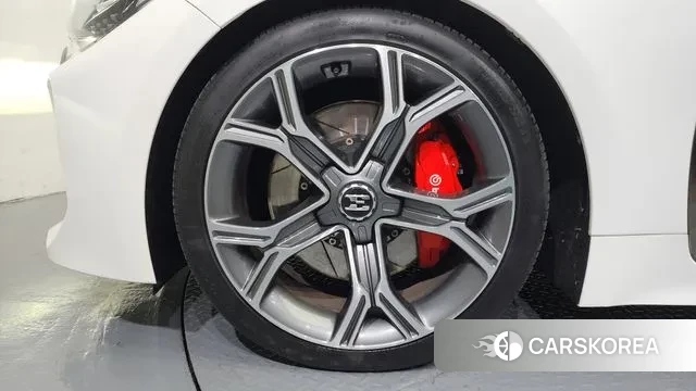 Kia Stinger id 3500103 из Кореи 15