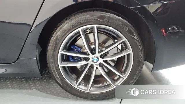 BMW 5 Series (G30) id 3401166 из Кореи 15