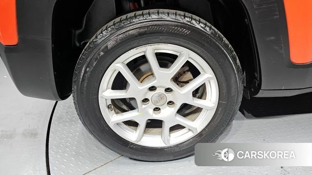 Jeep Renegade id 3924618 из Кореи 15