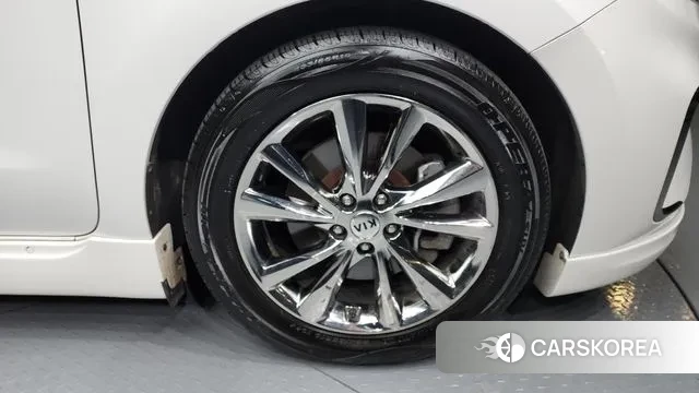 Kia The New Carnival id 3617209 из Кореи 15