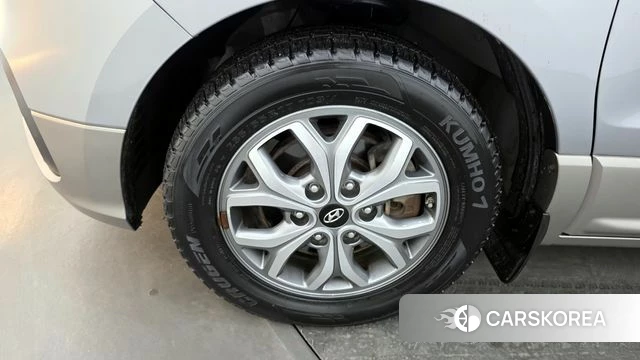 Hyundai The New Grand Starex id 3917535 из Кореи 15