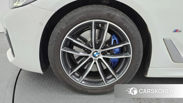 BMW 5 Series (G30) id 3786866 из Кореи 15