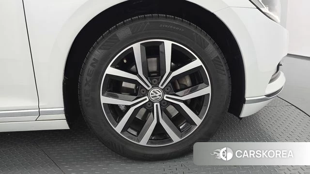 Volkswagen Passat GT (B8) id 3834940 из Кореи 15