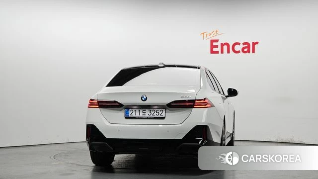 BMW 5 Series (G60) id 3792752 из Кореи 15