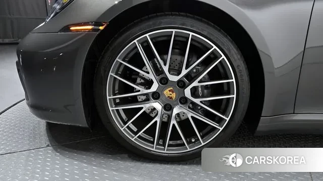 Porsche 911(992) id 3142161 из Кореи 15