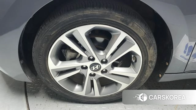 Hyundai Avante AD id 4581978 из Кореи 26