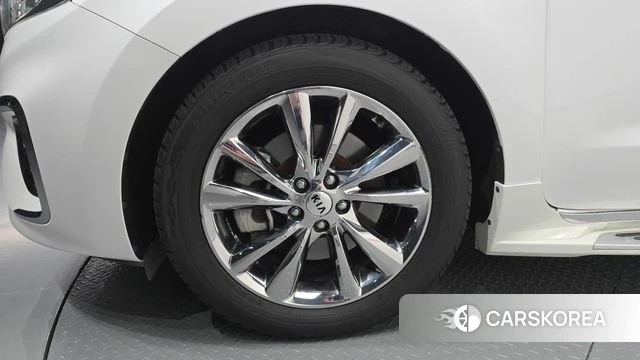 Kia The New Carnival id 4543607 из Кореи 29