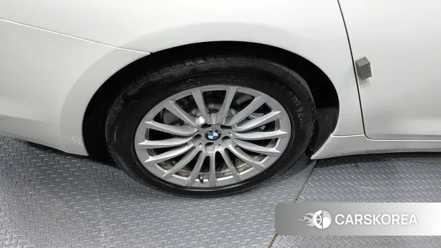 BMW 5 Series (G30) id 3379991 из Кореи 15