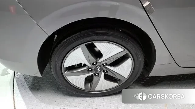 Hyundai The New Ionic Hybrid id 3374823 из Кореи 15