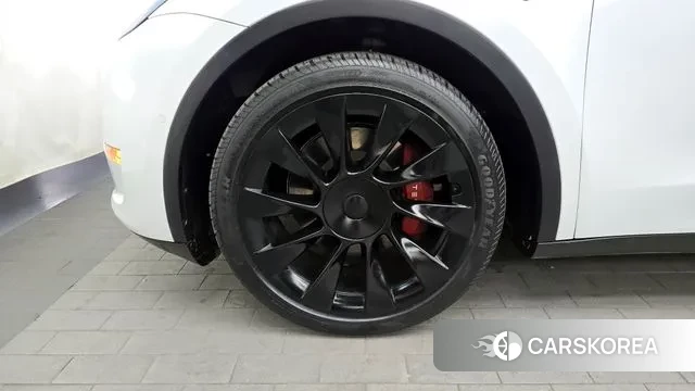 Tesla Model Y id 3561226 из Кореи 15