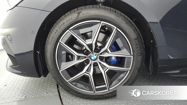 BMW 5 Series (G60) id 4589820 из Кореи 15