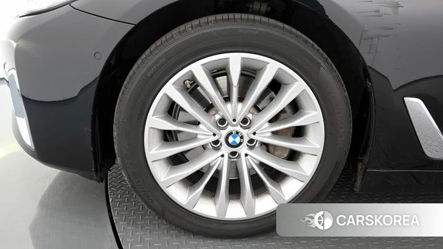 BMW 5 Series (G30) id 3954548 из Кореи 15